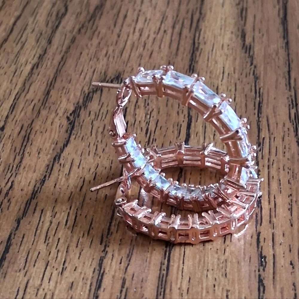 Elegant Rose Gold And Crystal Hoop Earrings EUC - Picture 1 of 11